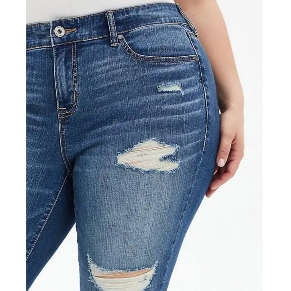 torrid Denim - Torrid Mid Rise Skinny Cropped Skinny Jeans Size 22